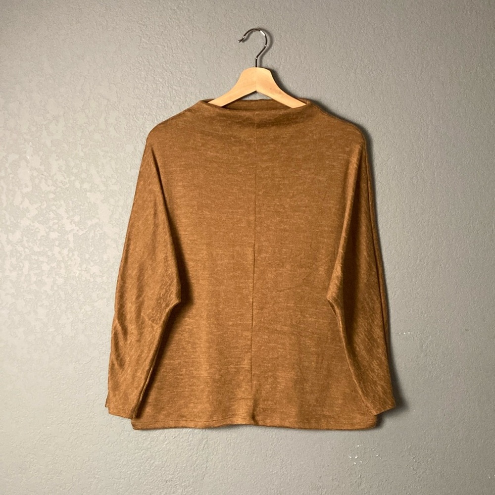 Banana Republic Drapey Mock/Cowl-Neck Sweater ~ Medium ~ Tan